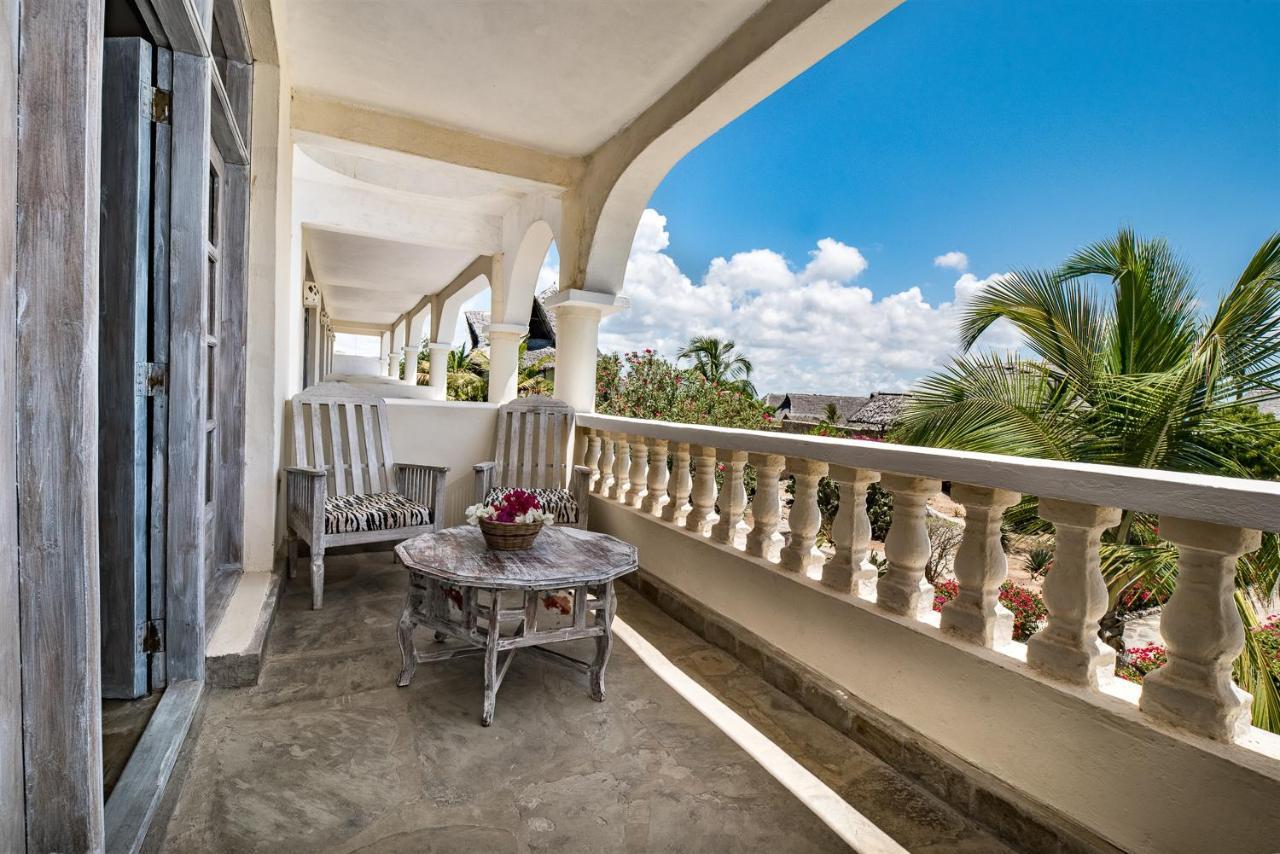 Jacaranda Beach Resort Watamu Exterior photo